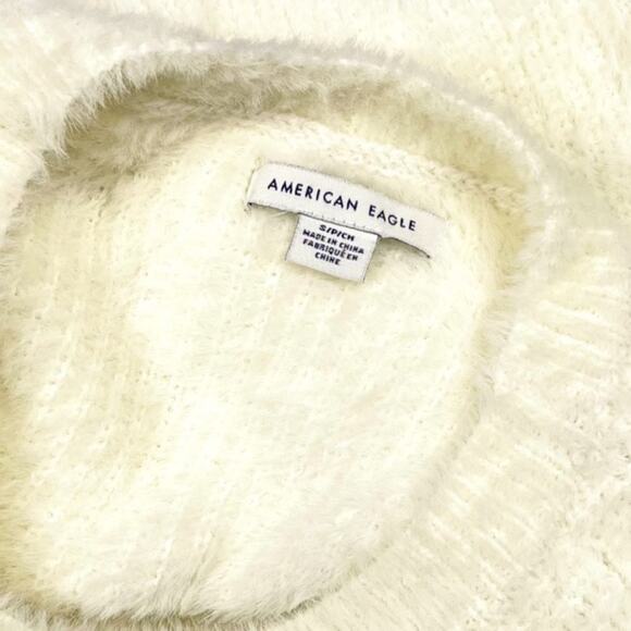 American Eagle Cropped Fuzzy Sweater S Cream Eyelash Knit Y2K Cozy - Picture 5 of 8